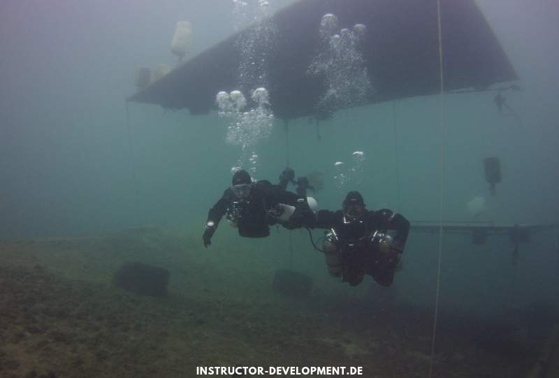PADI IDC unterwasser